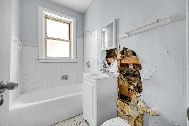 $950,000 | 11000 South Michigan Avenue, Chicago, IL 60628