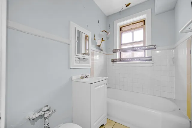 $950,000 | 11000 South Michigan Avenue, Chicago, IL 60628