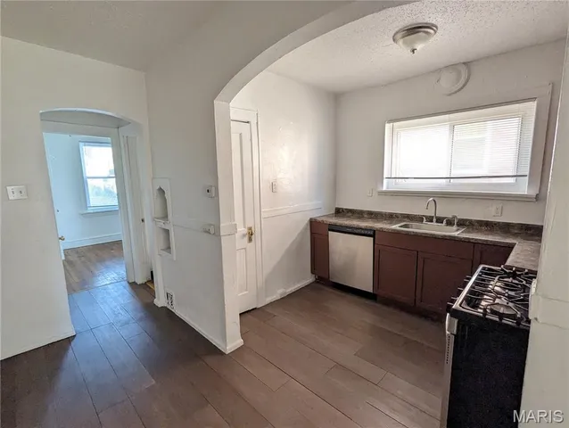 $300,000 | 3161 Oregon Avenue, St. Louis, MO 63118