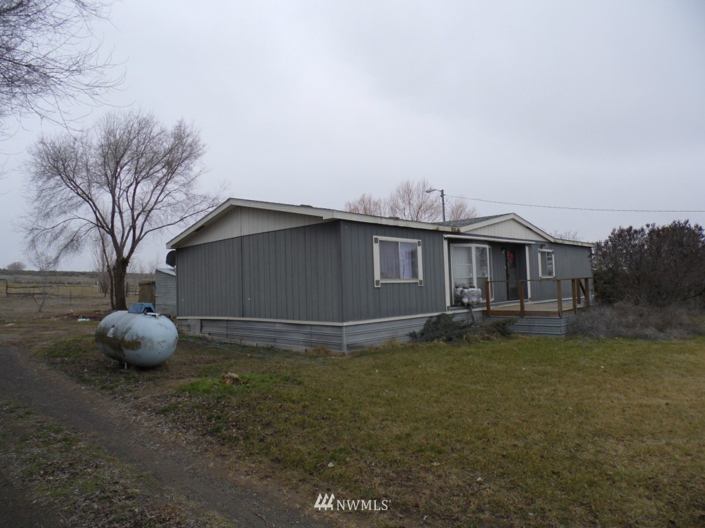 2255 West Cunningham Road Othello, WA 99344 - Photo 1 of 9 Gallery Image 1