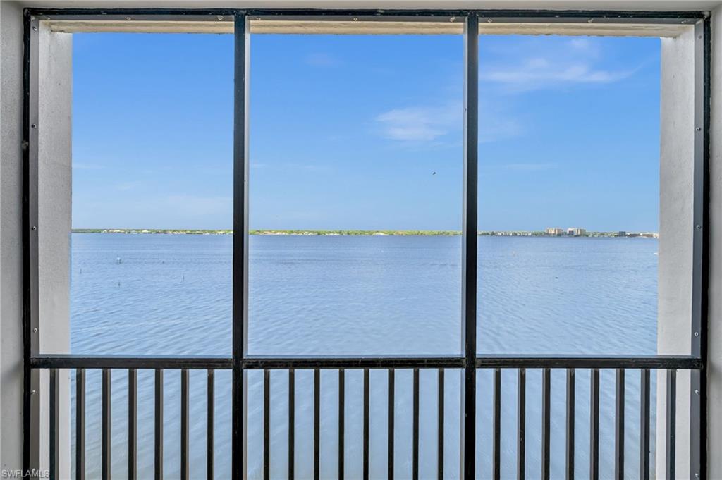 1900 Virginia Avenue, Unit 902 Fort Myers, FL 33901 - Photo 12 of 41 a view of a balcony with a table