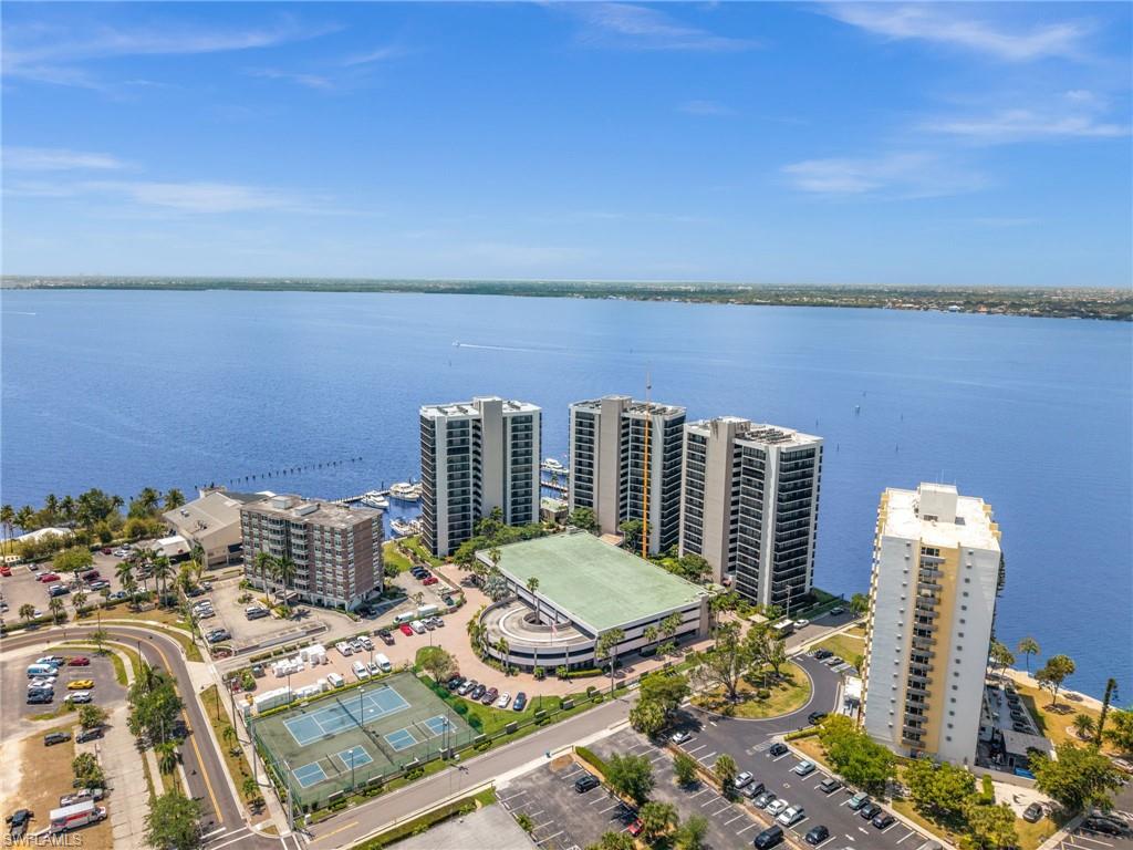 1900 Virginia Avenue, Unit 902 Fort Myers, FL 33901 - Photo 39 of 41 a view of a city