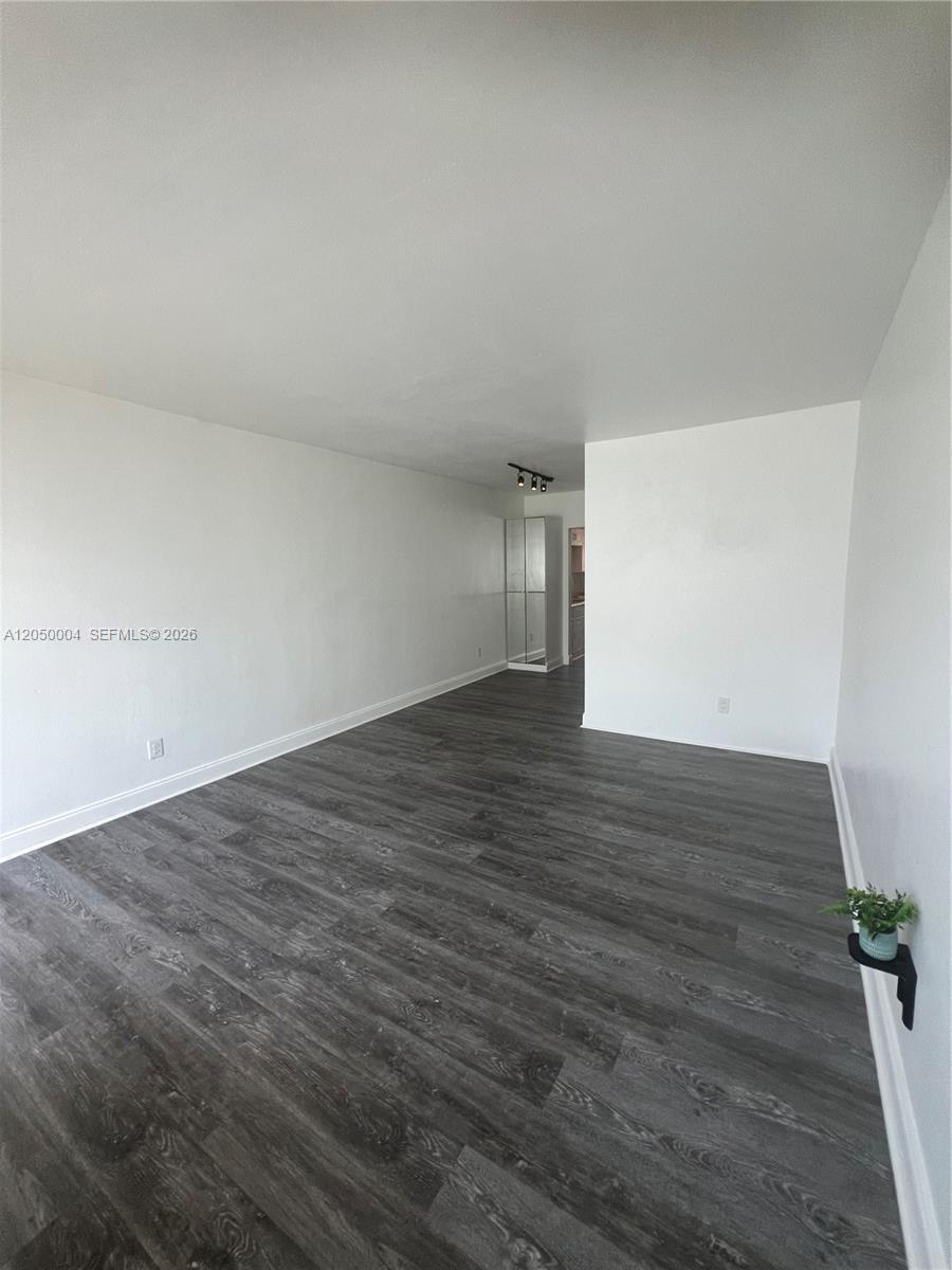7720 Harding Avenue, Unit 9 Miami Beach, FL 33141 - Photo 6 of 27 Bedroom/Living Room area .