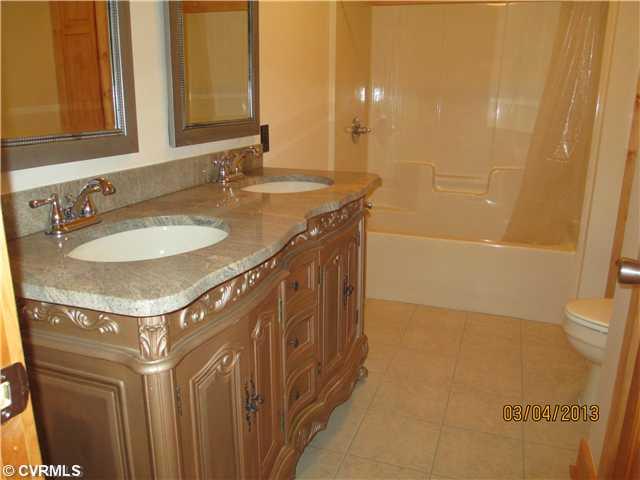 1331 Wills Road Ford, VA 23850 - Photo 5 of 10