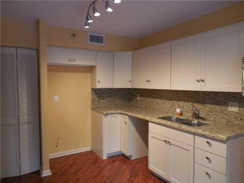 7202 Promenade Drive, Unit 202 Boca Raton, FL 33433 - Photo 11 of 35 Kitchen.