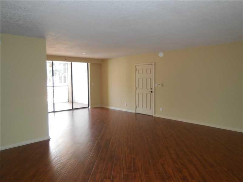 7202 Promenade Drive, Unit 202 Boca Raton, FL 33433 - Photo 5 of 35 Living Room.