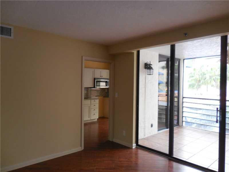 7202 Promenade Drive, Unit 202 Boca Raton, FL 33433 - Photo 8 of 35 Living Room.