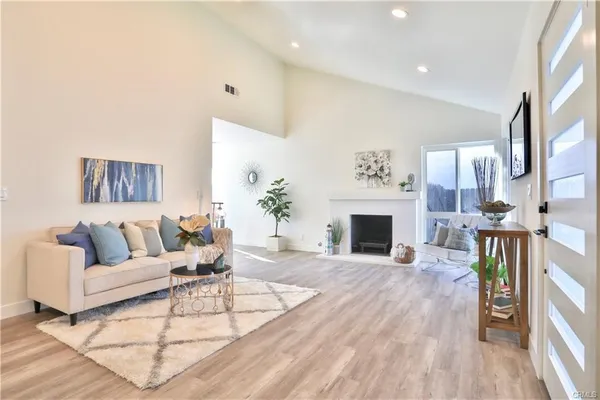 $4,250 | 4976 Seaford Circle, Irvine, CA 92604