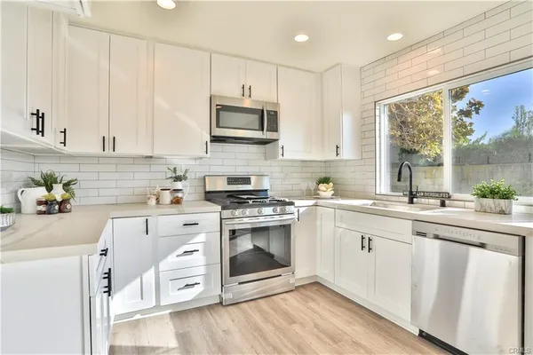 $4,250 | 4976 Seaford Circle, Irvine, CA 92604