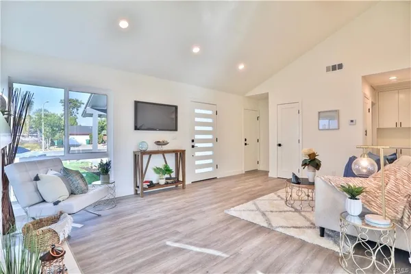 $4,250 | 4976 Seaford Circle, Irvine, CA 92604