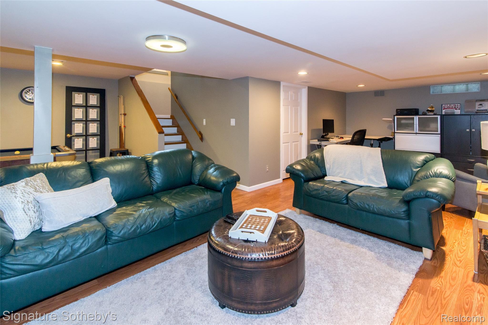 576 Ten Point Drive Rochester, MI 48309 - Photo 32 of 51 Extra Room for Entertaining