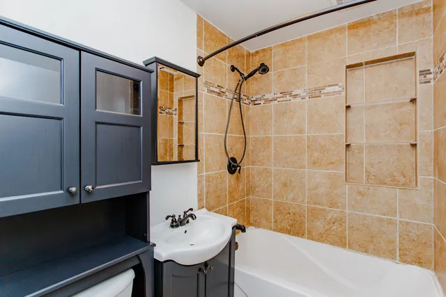 $335,000 | 25076 West Edgar Avenue, Antioch, IL 60002