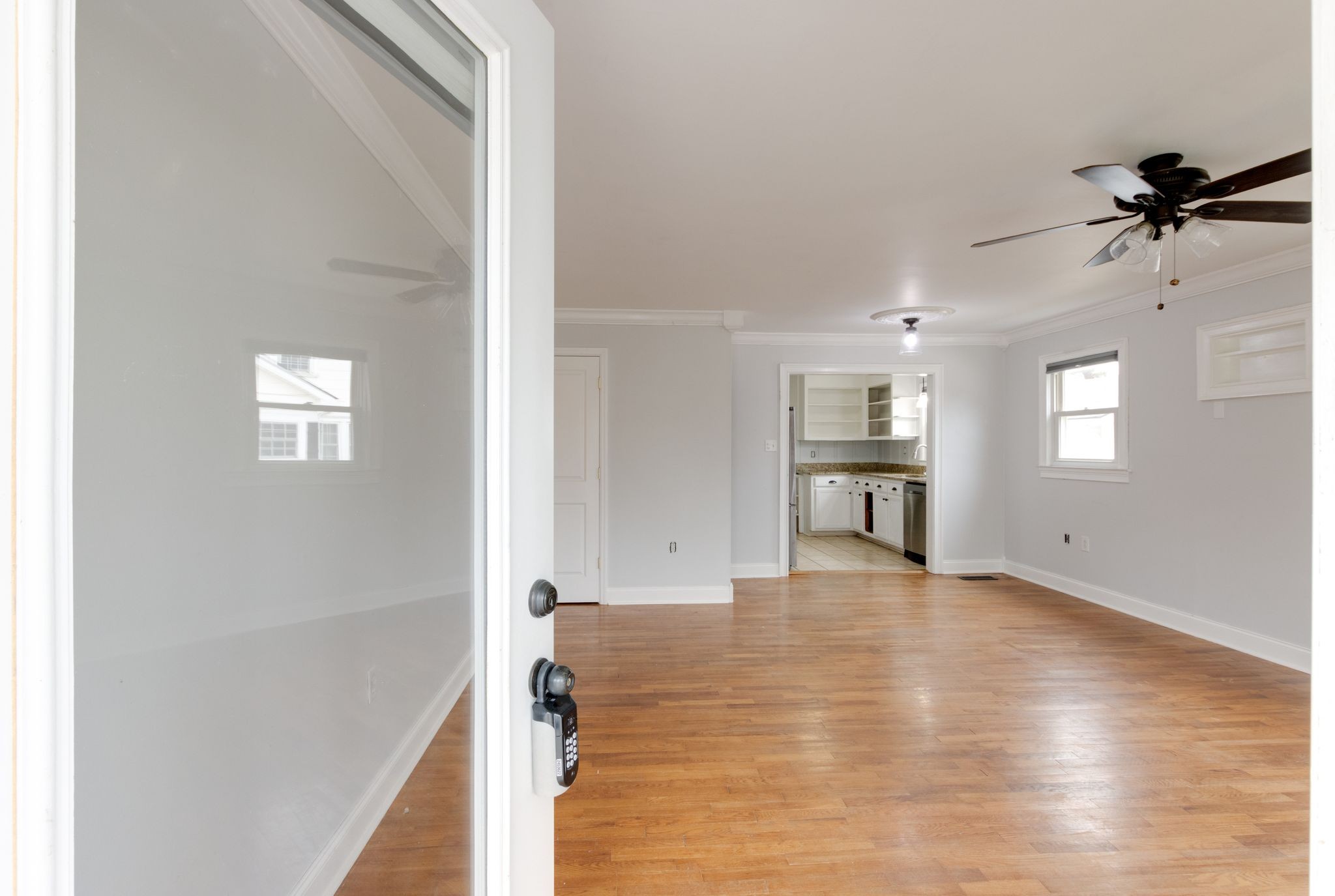 1212 North Spring Street Murfreesboro, TN 37130 - Photo 2 of 17