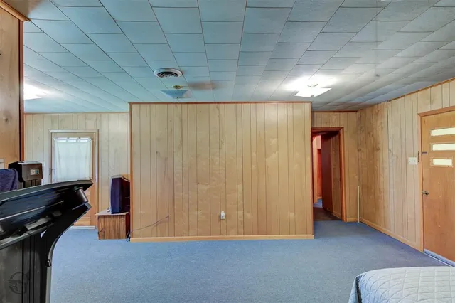 a view of livingroom with furniture