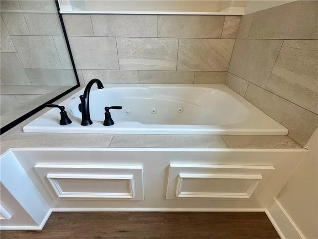 $439,950 | 15611 Sheridan Court, Basehor, KS 66007