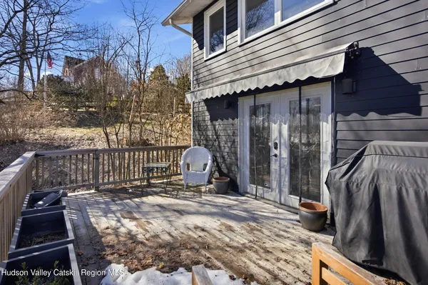 $799,000 | 128 Parsell Street, Port Ewen, NY 12466