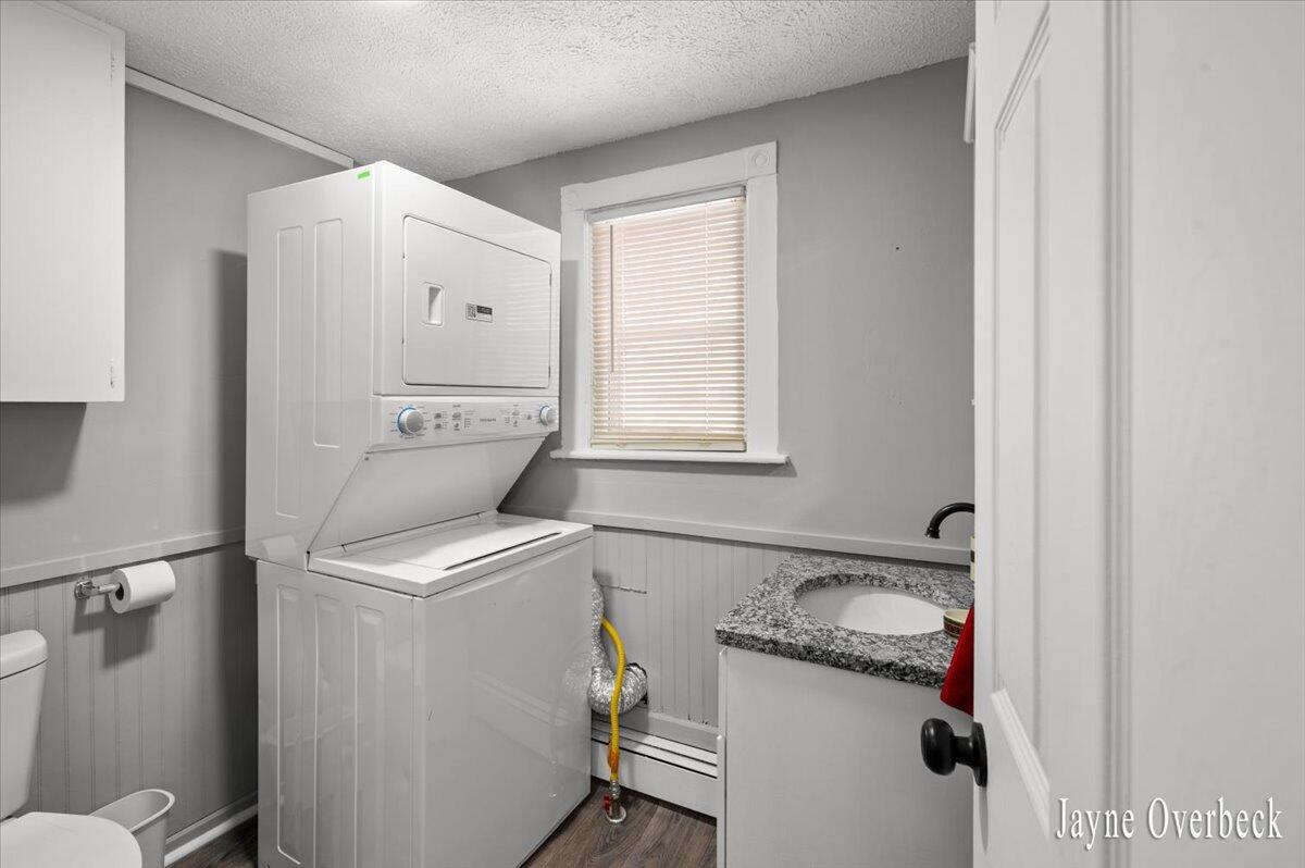 807 Pearl Street Belding, MI 48809 - Photo 13 of 23 15-DSC_9105