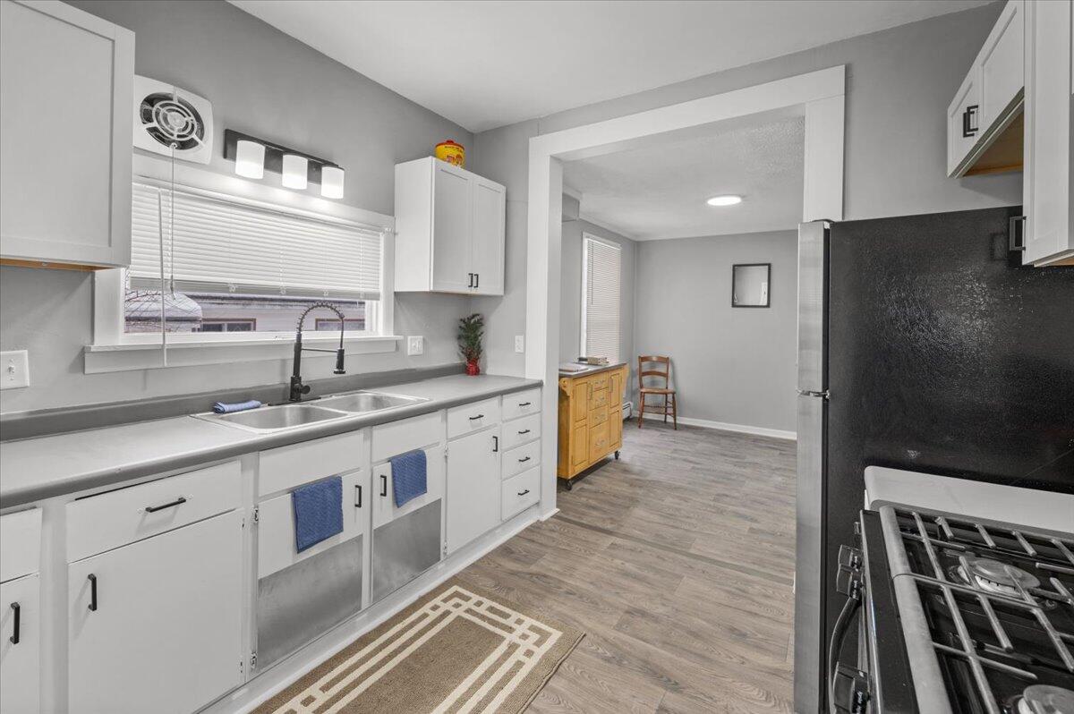 807 Pearl Street Belding, MI 48809 - Photo 6 of 23 45-DSC_9153