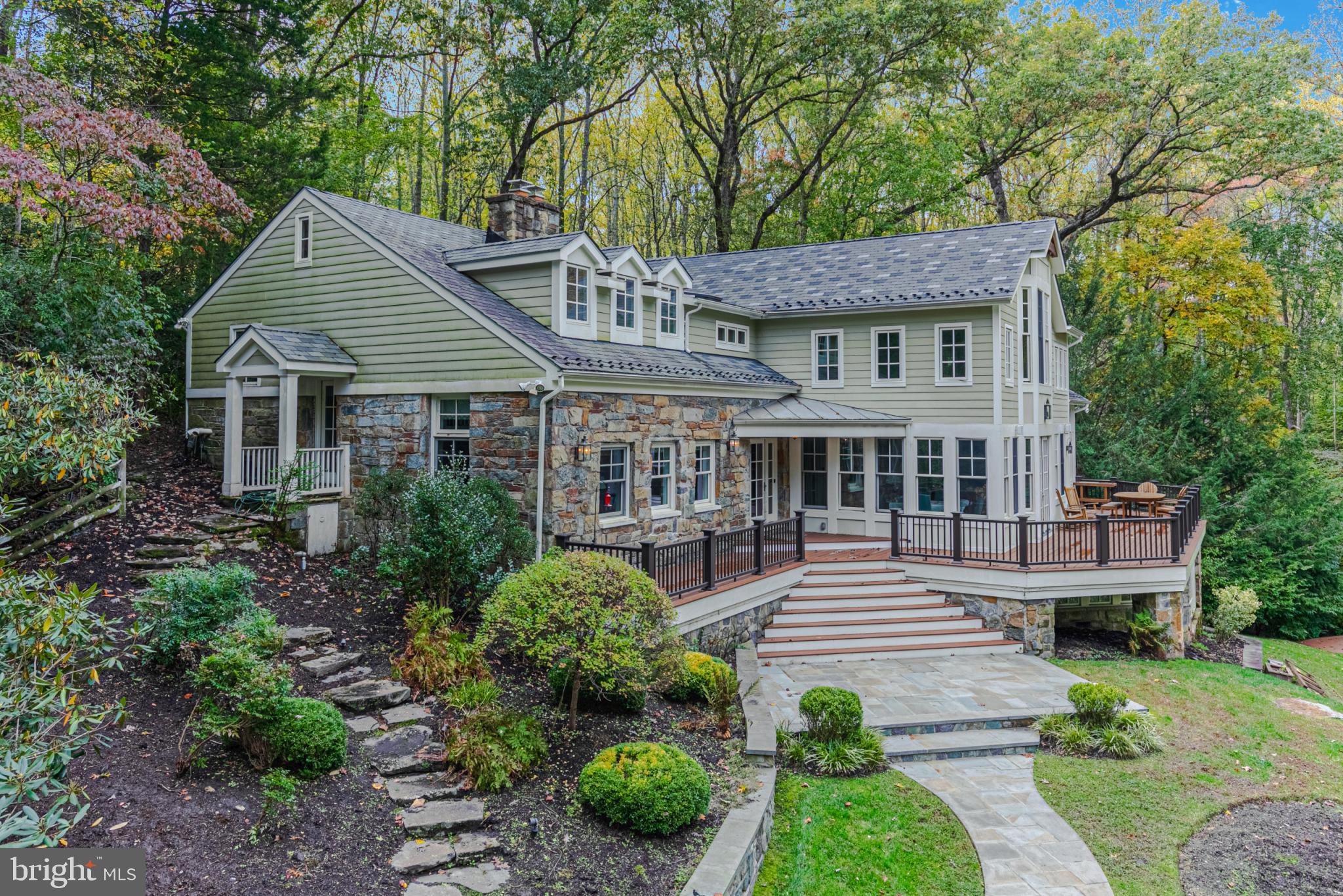 910 Peacock Station Road McLean, VA 22102 - Photo 3 of 48 Gallery Image 3