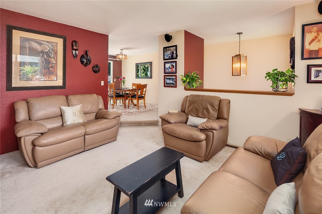 2528 178th Street Southeast Bothell, WA 98012 - Photo 4 of 19