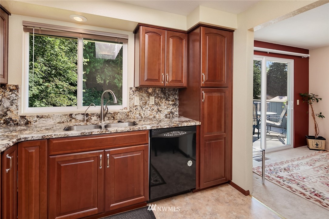 2528 178th Street Southeast Bothell, WA 98012 - Photo 8 of 19
