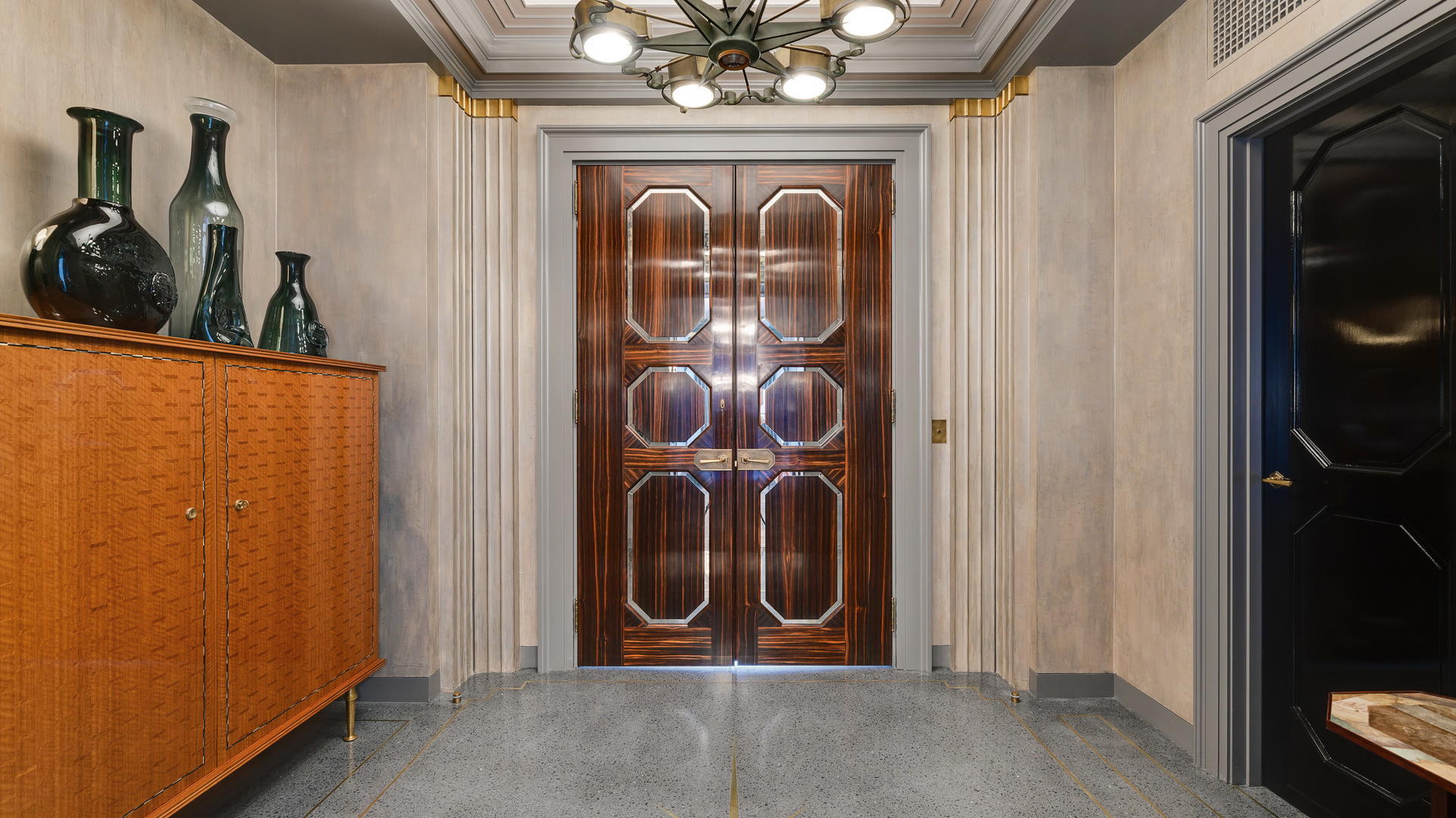 159 East Walton Place, Unit 31A Chicago, IL 60611 - Photo 3 of 38