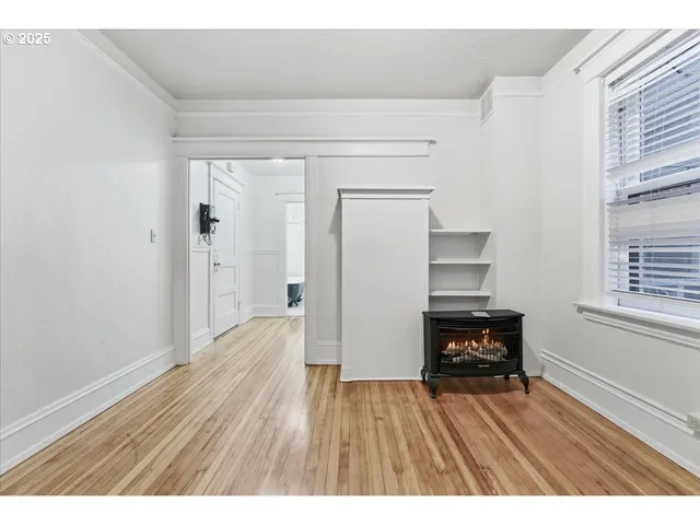 $170,000 | 2109 Northwest Irving Street, Unit 211, Portland, OR 97210