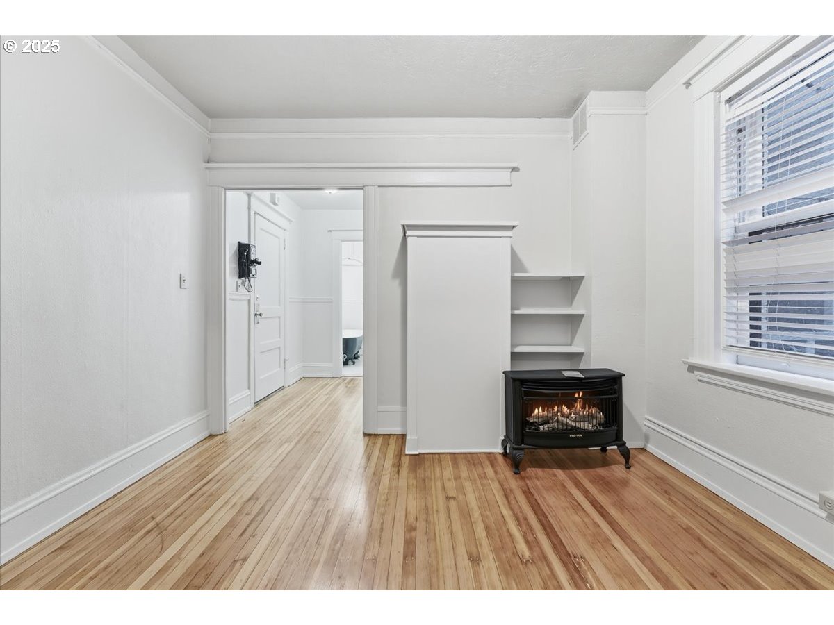 2109 Northwest Irving Street, Unit 211 Portland, OR 97210 - Photo 16 of 22