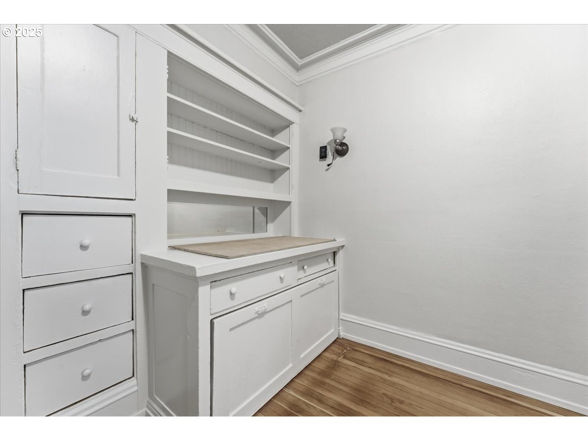 2109 Northwest Irving Street, Unit 211 Portland, OR 97210 - Photo 8 of 22