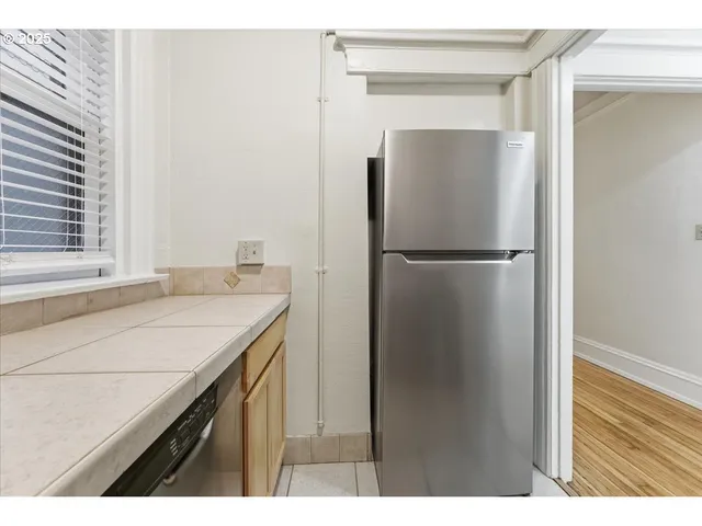 $170,000 | 2109 Northwest Irving Street, Unit 211, Portland, OR 97210