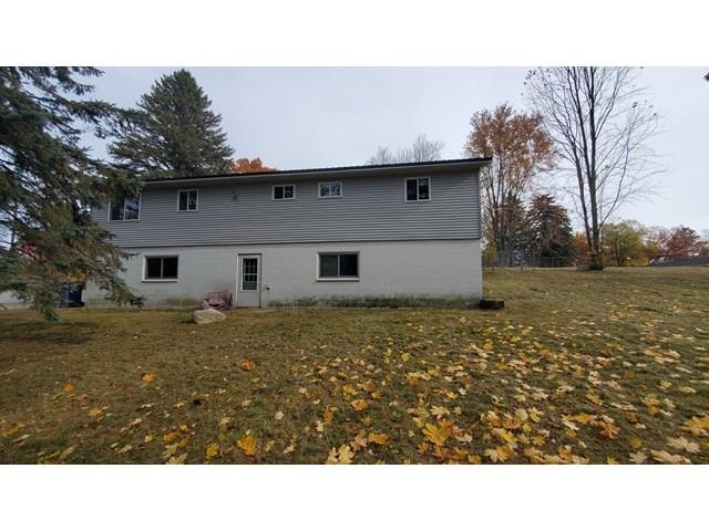 502 South Broad Street Harrison, MI 48625 - Photo 37 of 41 1940628-7c52af24-164d-491d-9b9a-ee99de7eedb5.JPG