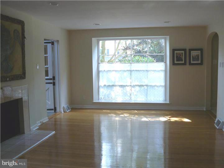 555 Lafayette Road Merion Station, PA 19066 - Photo 3 of 14 Living Room