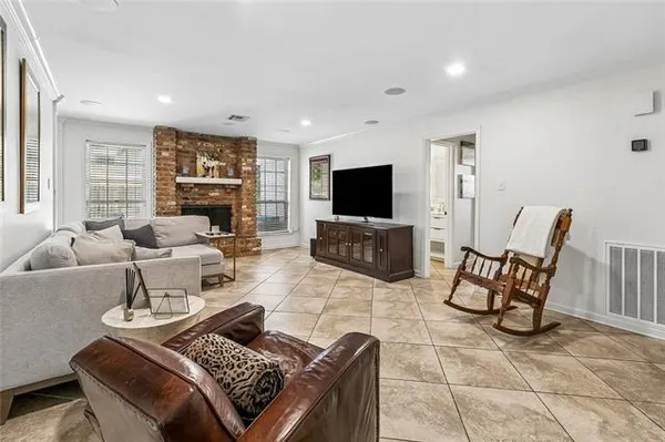 $5,500 | 4524 Hessmer Avenue, Metairie, LA 70002