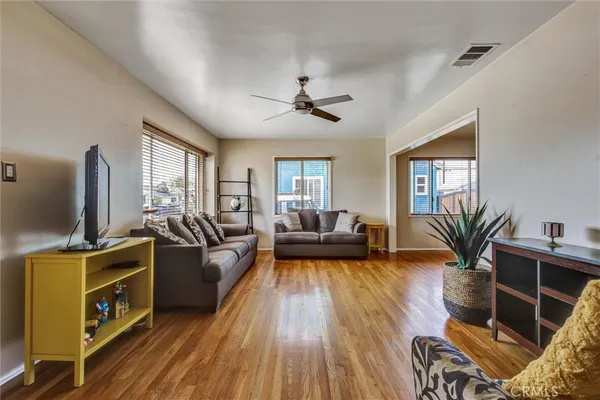 $885,000 | 4238 Deeboyar Avenue, Lakewood, CA 90712