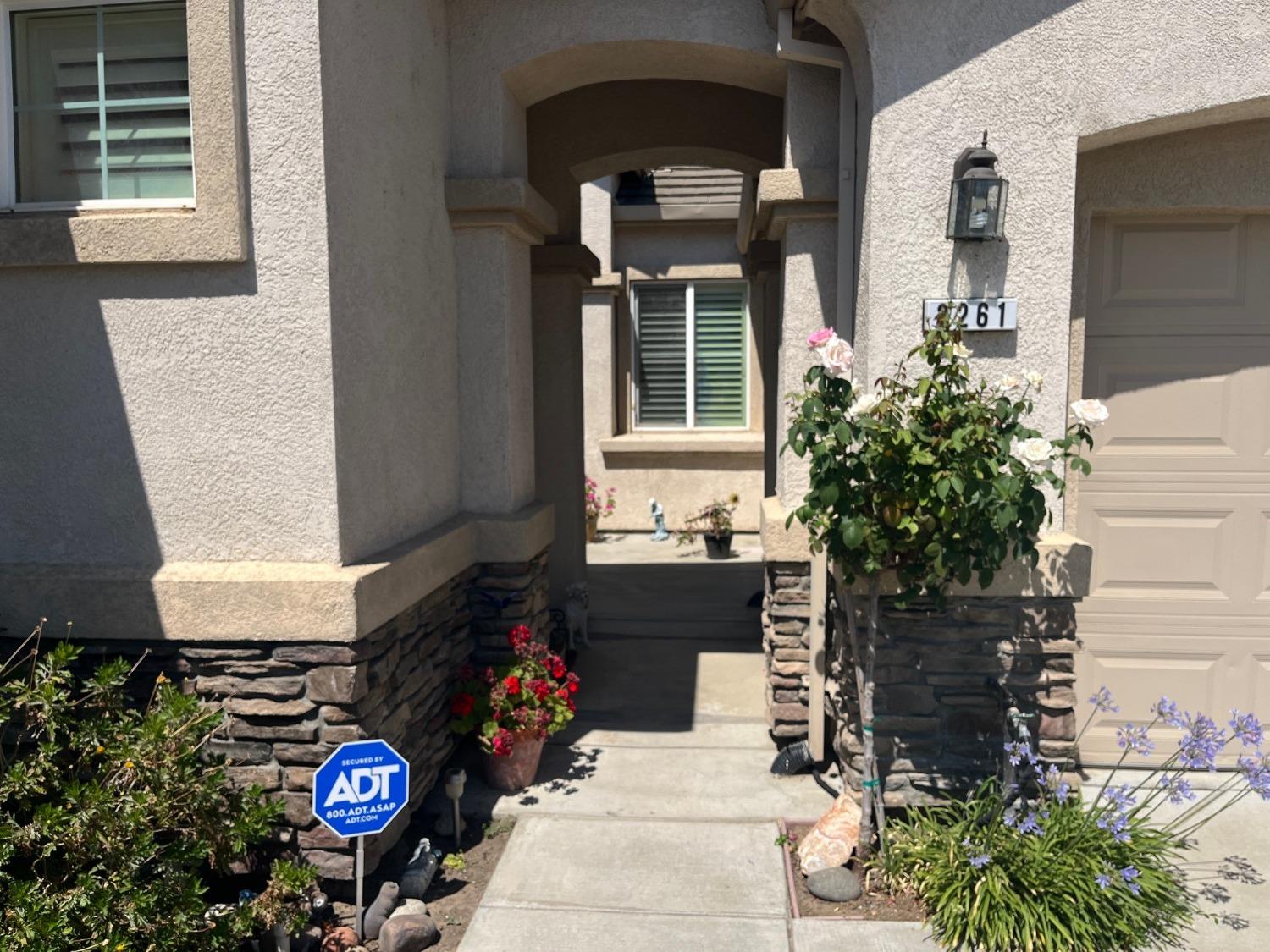 2261 Pillsbury Road Manteca, CA 95337 - Photo 3 of 15 a front view of a house