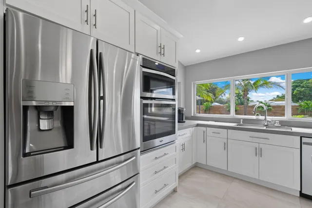 $10,500 | 7101 West Lake Drive, Lake Clarke Shores, FL 33406