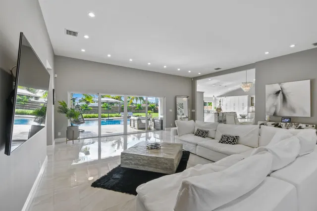 $10,500 | 7101 West Lake Drive, Lake Clarke Shores, FL 33406