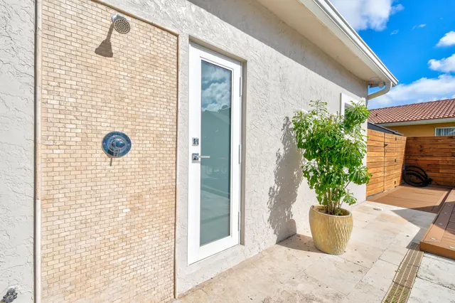 $10,500 | 7101 West Lake Drive, Lake Clarke Shores, FL 33406