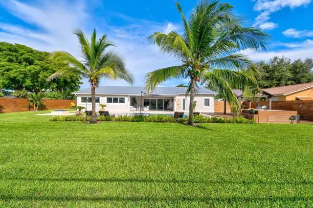 $10,500 | 7101 West Lake Drive, Lake Clarke Shores, FL 33406