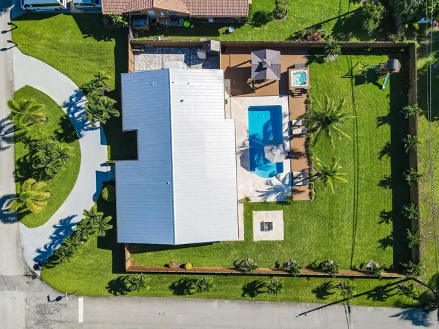 $10,500 | 7101 West Lake Drive, Lake Clarke Shores, FL 33406