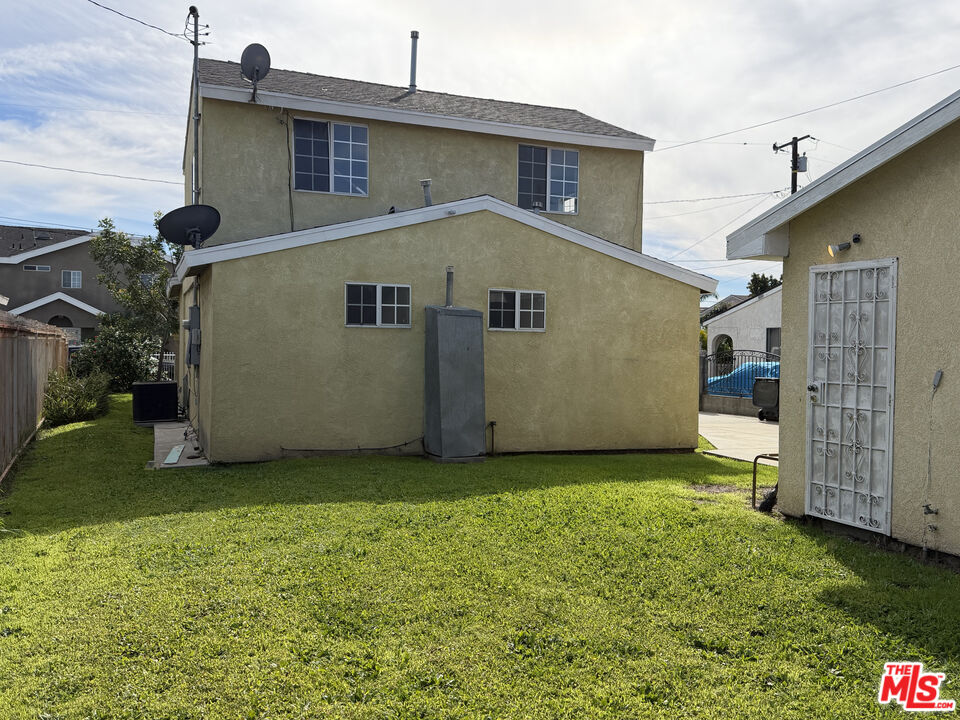 205 West Poplar Street Compton, CA 90220 - Photo 13 of 19