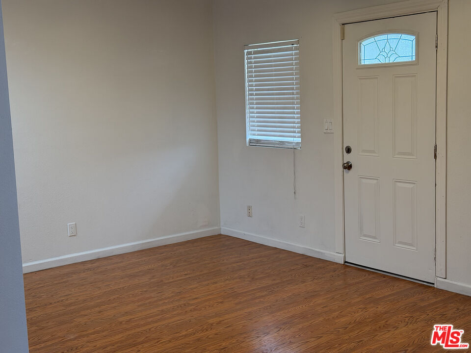 205 West Poplar Street Compton, CA 90220 - Photo 2 of 19