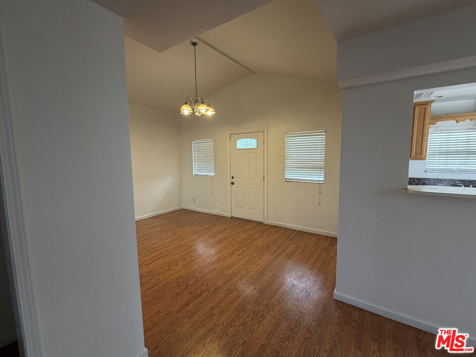 205 West Poplar Street Compton, CA 90220 - Photo 3 of 19