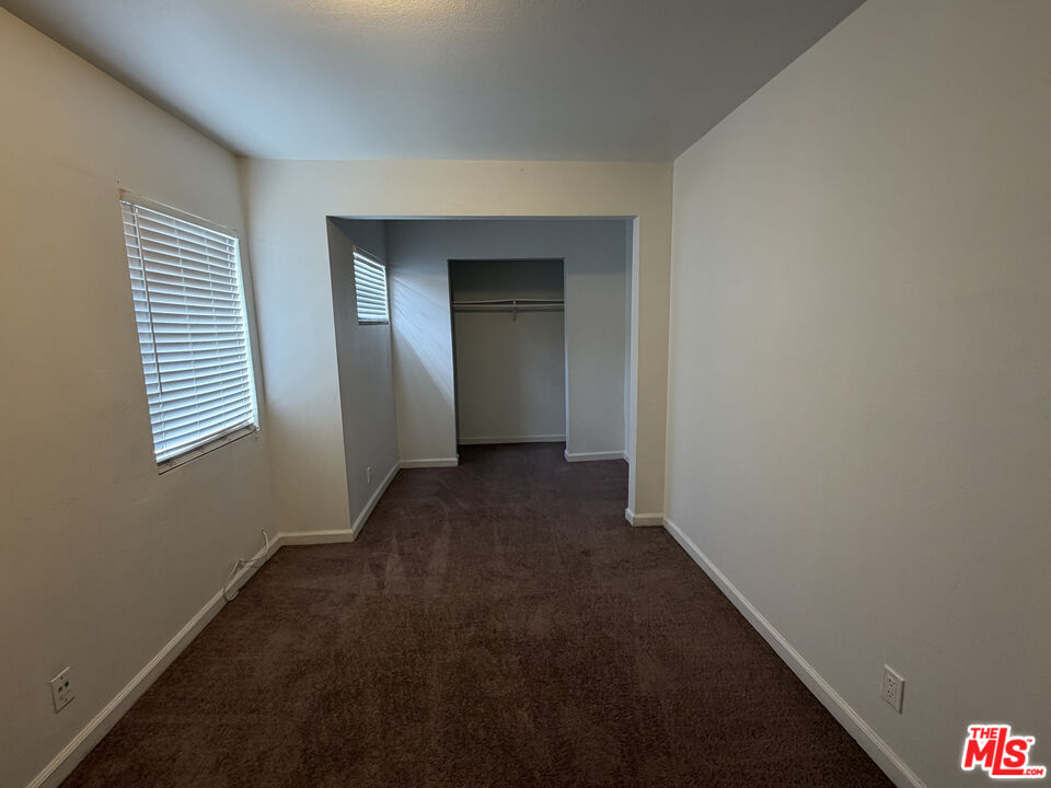 205 West Poplar Street Compton, CA 90220 - Photo 5 of 19