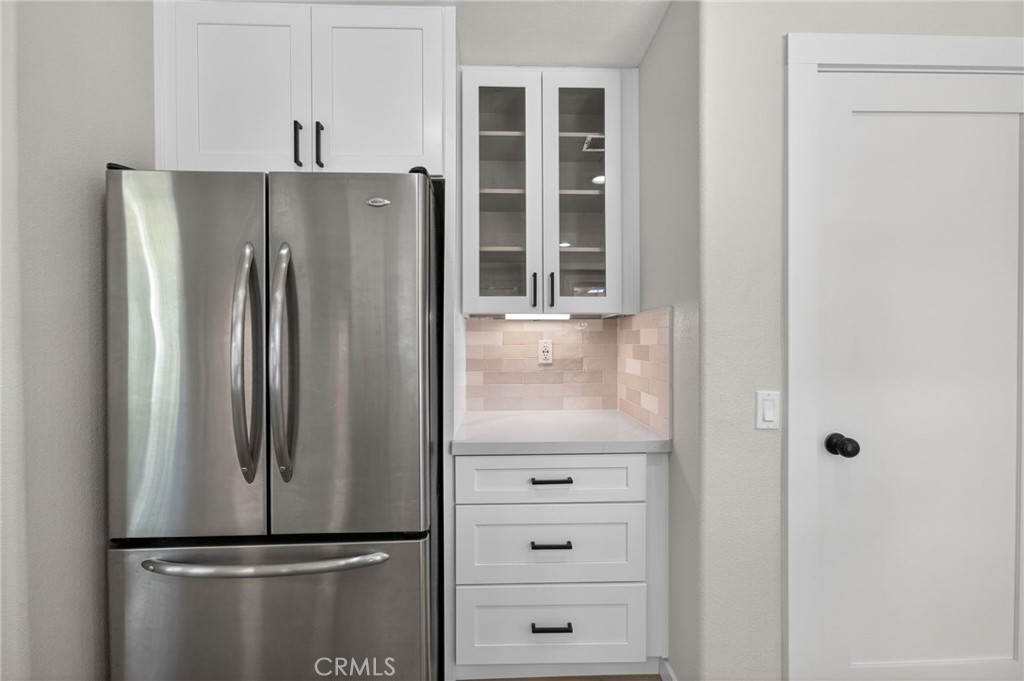 44797 Corte Sanchez Temecula, CA 92592 - Photo 19 of 58 a refrigerator freezer sitting in a kitchen
