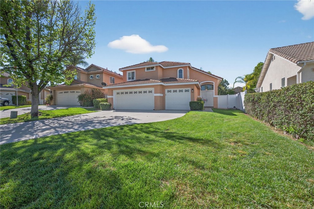 44797 Corte Sanchez Temecula, CA 92592 - Photo 58 of 58 a front view of a house with garden