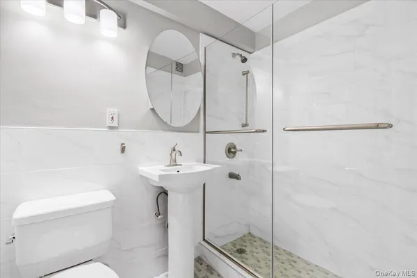$275,000 | 3363 Sedgwick Avenue, Unit 6N | Kingsbridge Heights