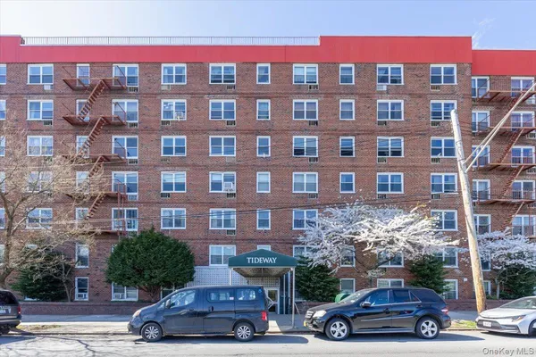 $275,000 | 3363 Sedgwick Avenue, Unit 6N | Kingsbridge Heights
