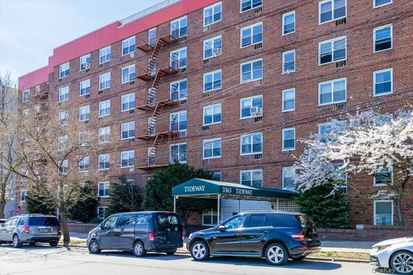 $275,000 | 3363 Sedgwick Avenue, Unit 6N | Kingsbridge Heights