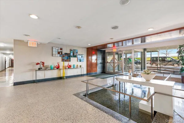 $275,000 | 3363 Sedgwick Avenue, Unit 6N | Kingsbridge Heights